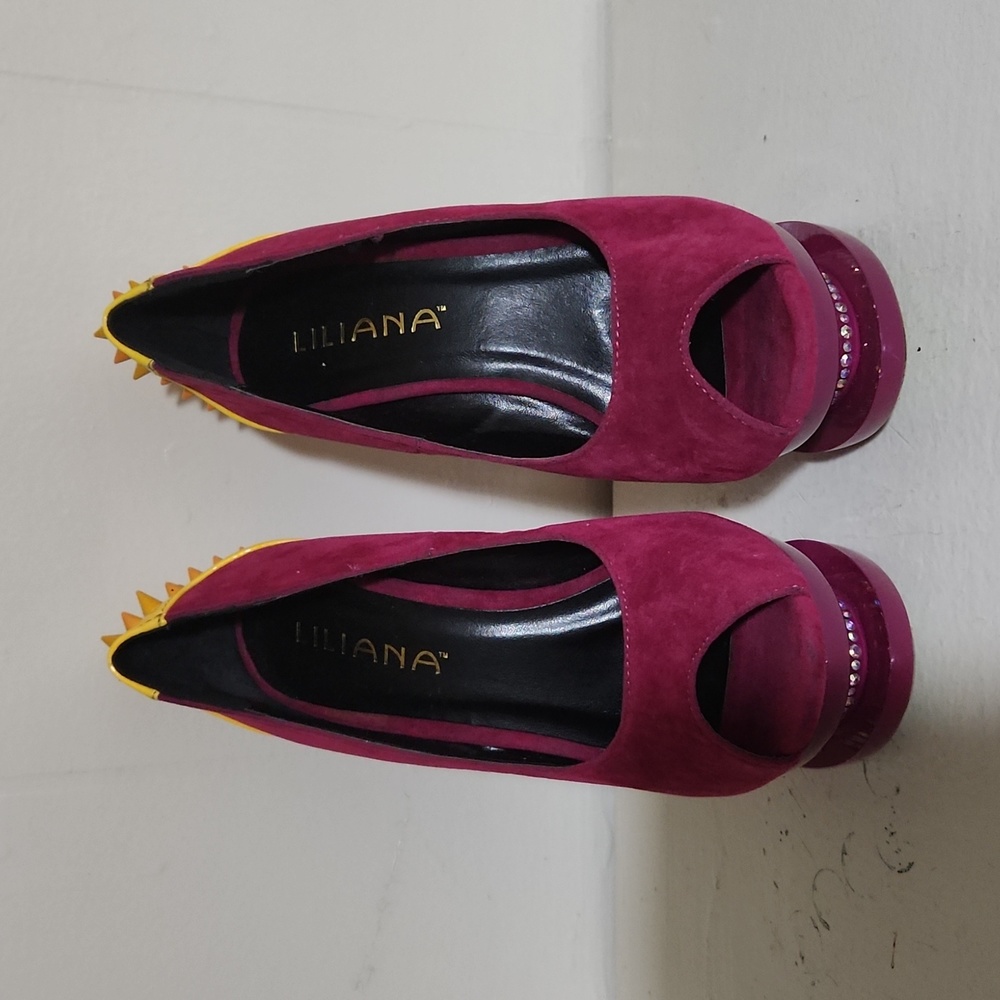 High heel shoe